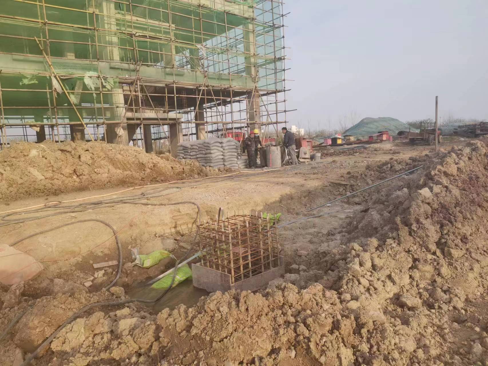 加乐镇当桥梁出现裂缝的时候应该及时加固修补